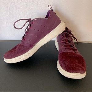 Under Armour Charged 24/7 Running Shoes Womens Size 8 Maroon Sneakers